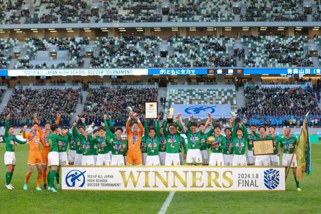 官方入口-严益唯：日本高中生足球走红的背后